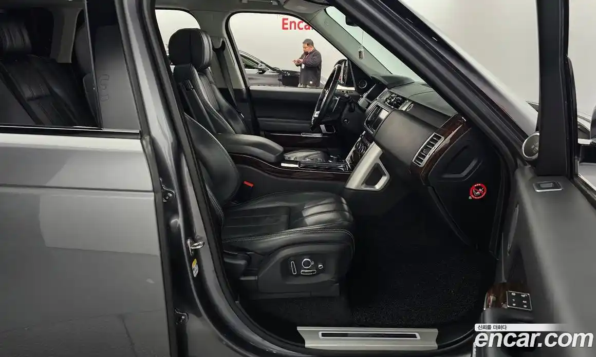 Land Rover Range-Rover 2016 4.4 гидро в Москве № 198244, фото 11