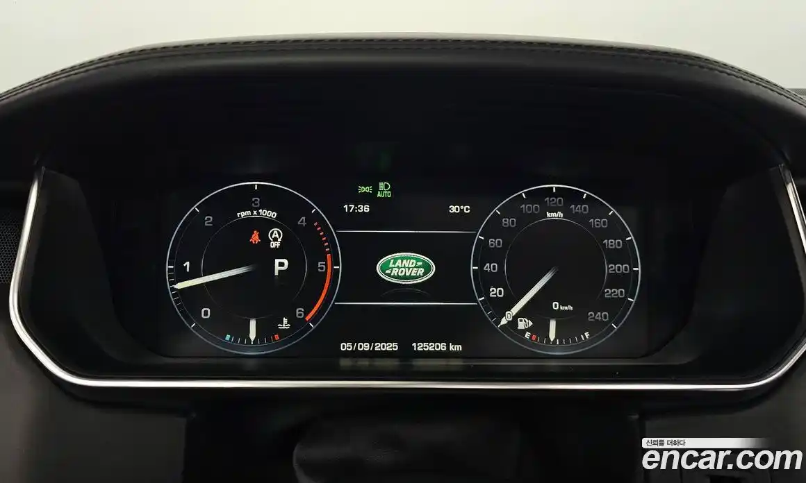 Land Rover Range-Rover 2016 4.4 гидро в Москве № 198244, фото 8