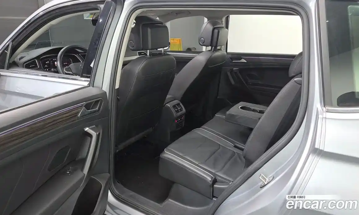 Volkswagen Tiguan 2022 2.0 гидро в Москве № 199006, фото 11