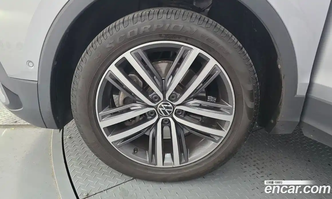 Volkswagen Tiguan 2022 2.0 гидро в Москве № 199006, фото 5