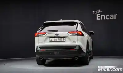 Toyota RAV4 2020 2.5 гидро в Москве № 199675, миниатюра 4