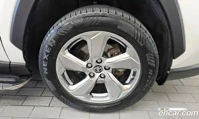 Toyota RAV4 2020 2.5 гидро в Москве № 199675, миниатюра 5