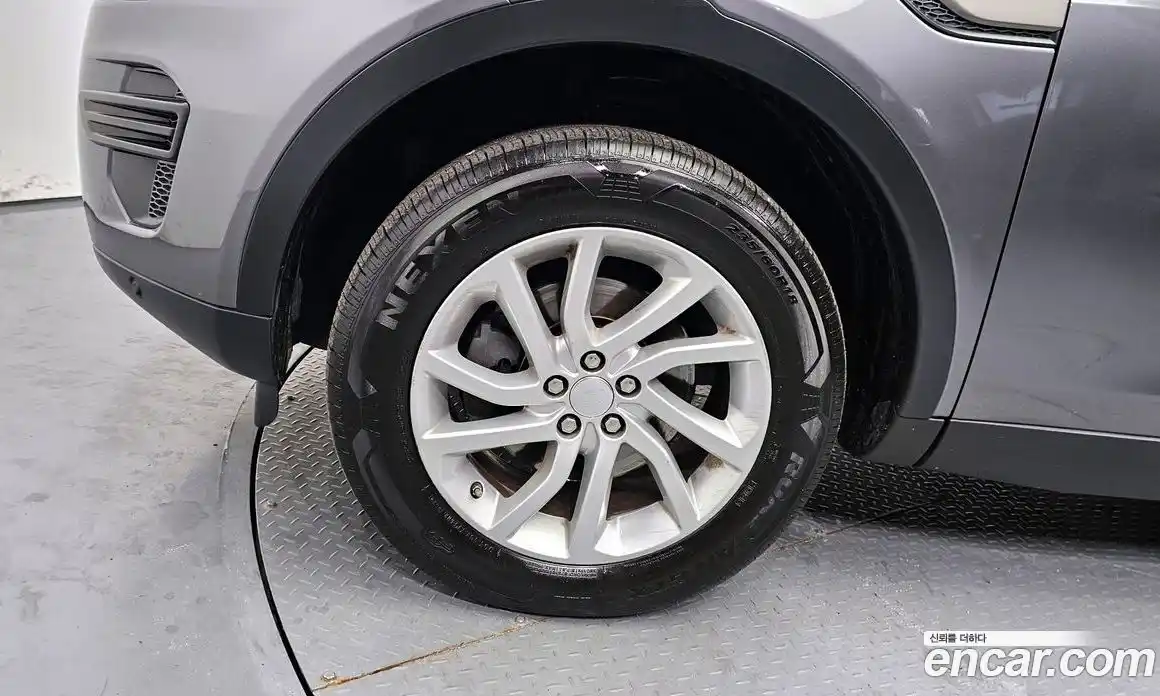 Land Rover Discovery Sport 2017 2.0 гидро в Москве № 213724, фото 5