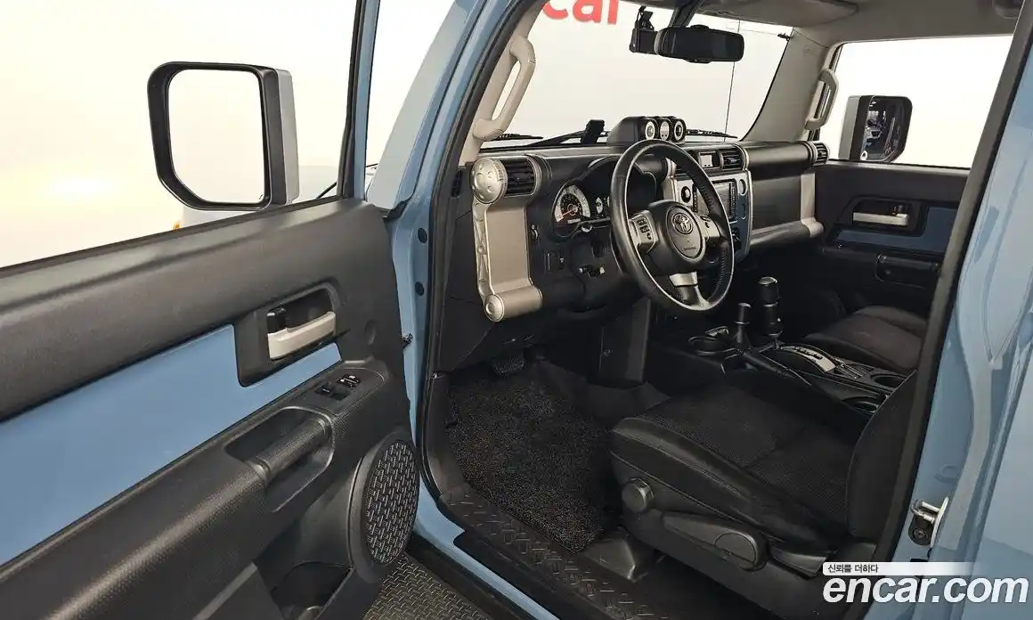 Toyota FJ Cruiser 2014 4.0 гидро в Москве № 215556, фото 11