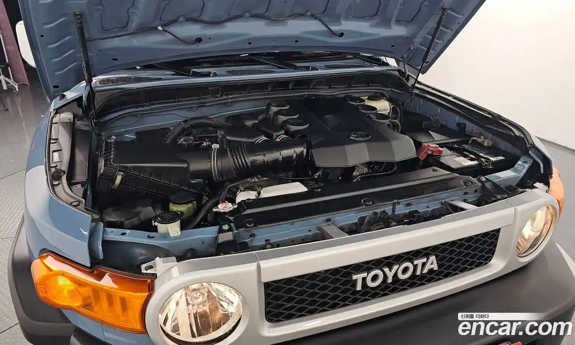 Toyota FJ Cruiser 2014 4.0 гидро в Москве № 215556, фото 6