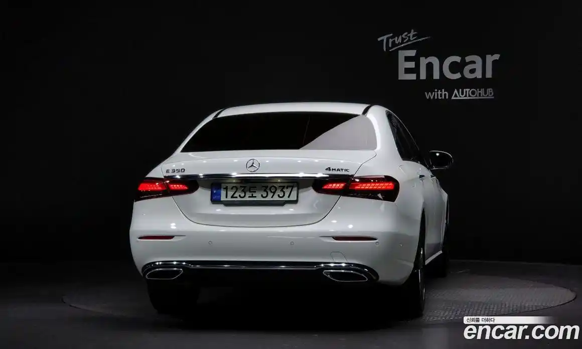 Mercedes-Benz E-Class 2021 2.0 гидро, фото 4