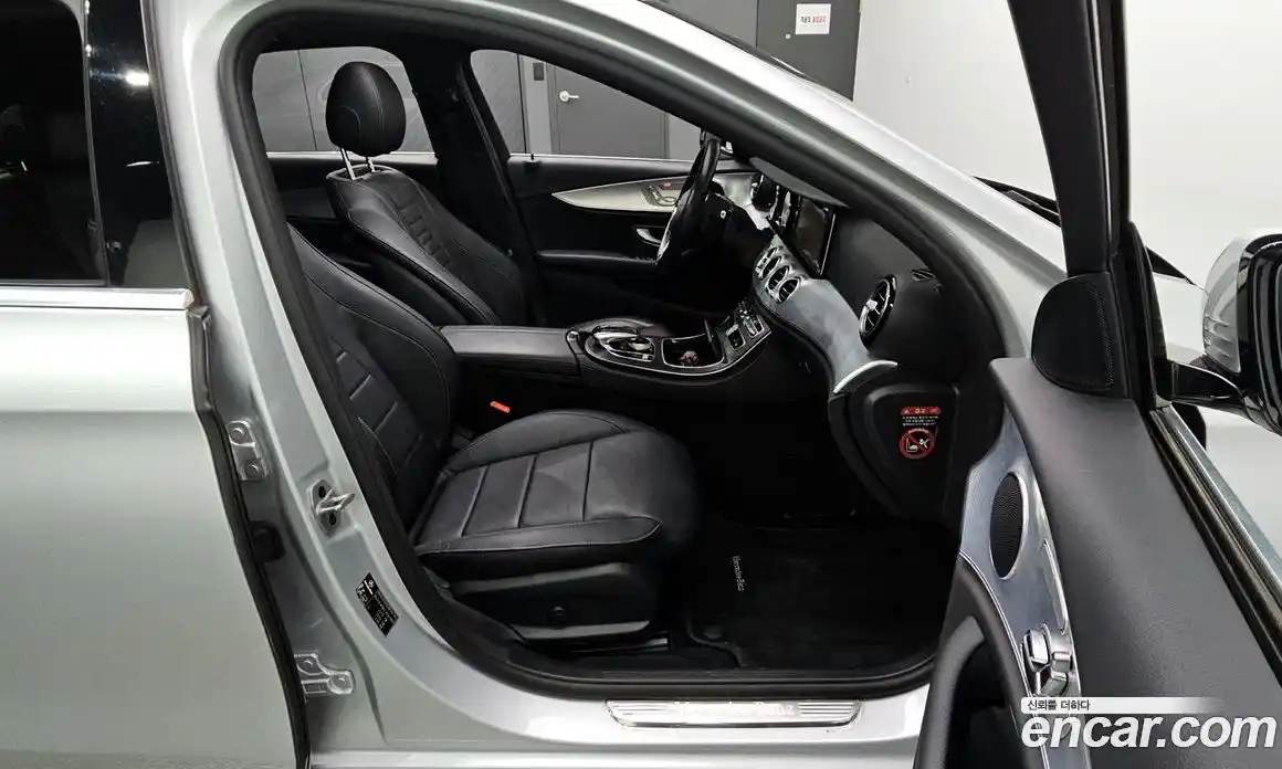 Mercedes-Benz E-Class 2020 2.0 гидро в Москве № 229537, фото 12