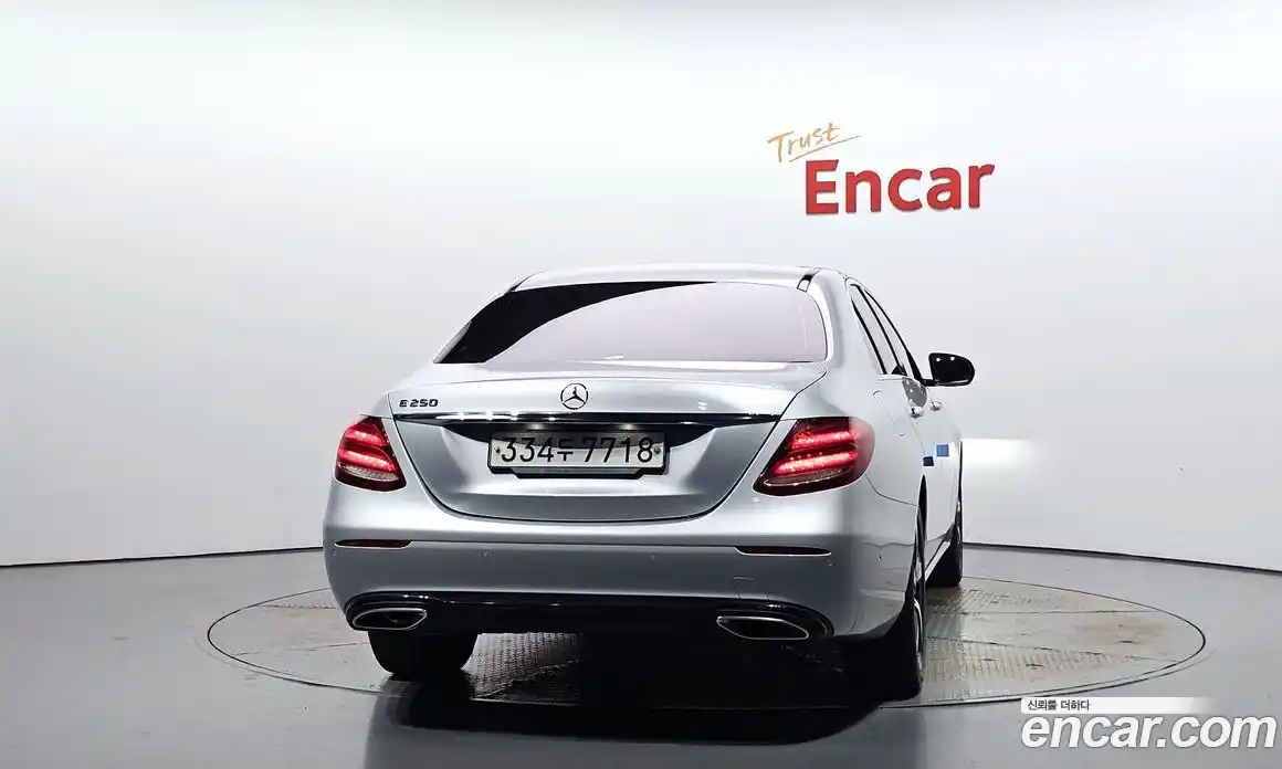 Mercedes-Benz E-Class 2020 2.0 гидро в Москве № 229537, фото 4