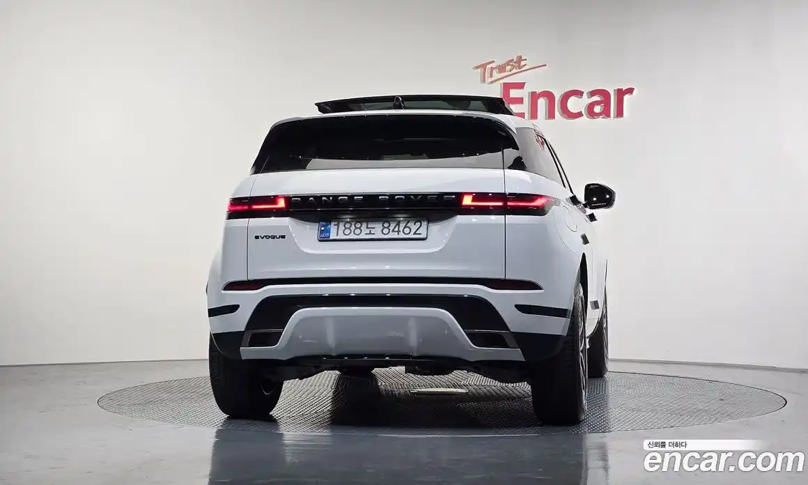 Land Rover Range-Rover Evoque 2024 2.0 гидро в Москве № 231126, фото 3