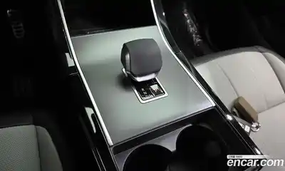 Land Rover Range-Rover Evoque 2024 2.0 гидро в Москве № 231126, миниатюра 8