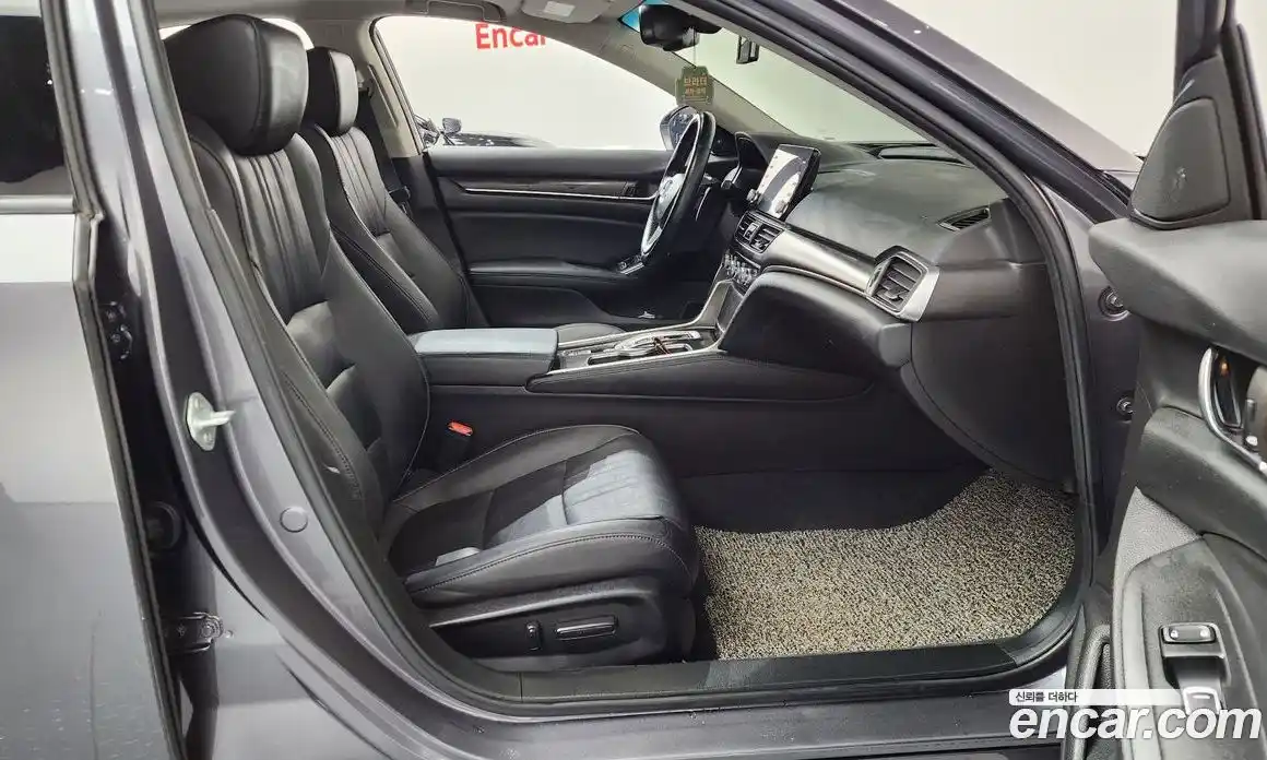 Honda Accord 2021 2.0 гидро в Москве № 232937, фото 11