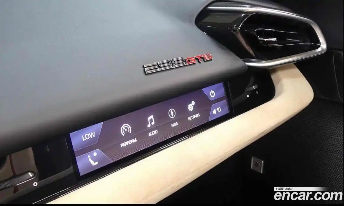 Ferrari 296 2024 3.0 гидро в Москве № 239586, фото 13