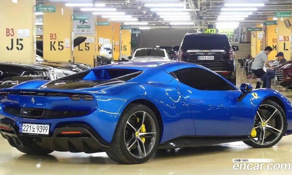 Ferrari 296 2024 3.0 гидро в Москве № 239586, фото 3