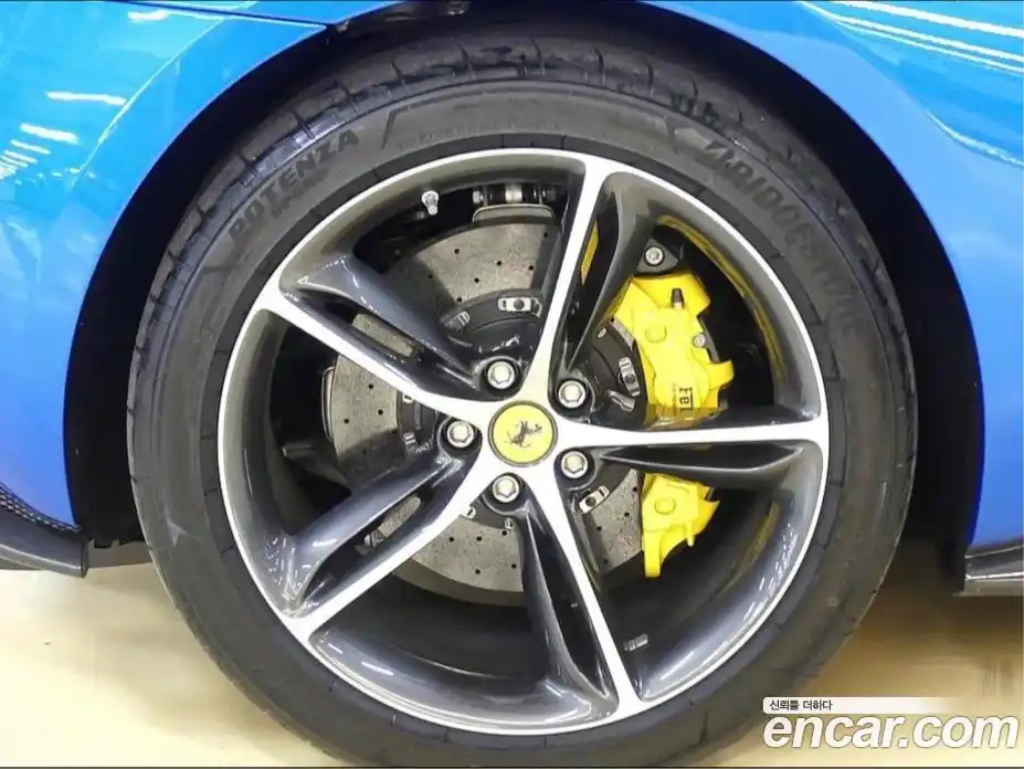 Ferrari 296 2024 3.0 гидро в Москве № 239586, фото 9