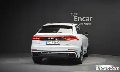 Audi Q8 2023 3.0 гидро в Москве № 247934, миниатюра 4