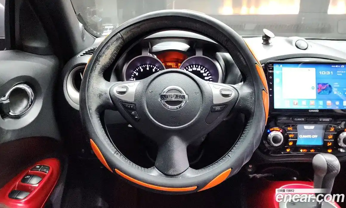 Nissan Juke 2015 1.6 гидро в Москве № 248781, фото 13