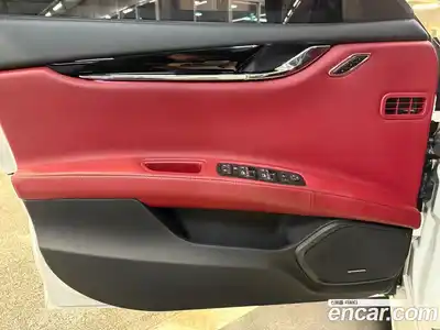 Maserati Quattroporte 2017 3.0 гидро в Москве № 255974, миниатюра 11