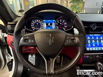 Maserati Quattroporte 2017 3.0 гидро в Москве № 255974, миниатюра 12