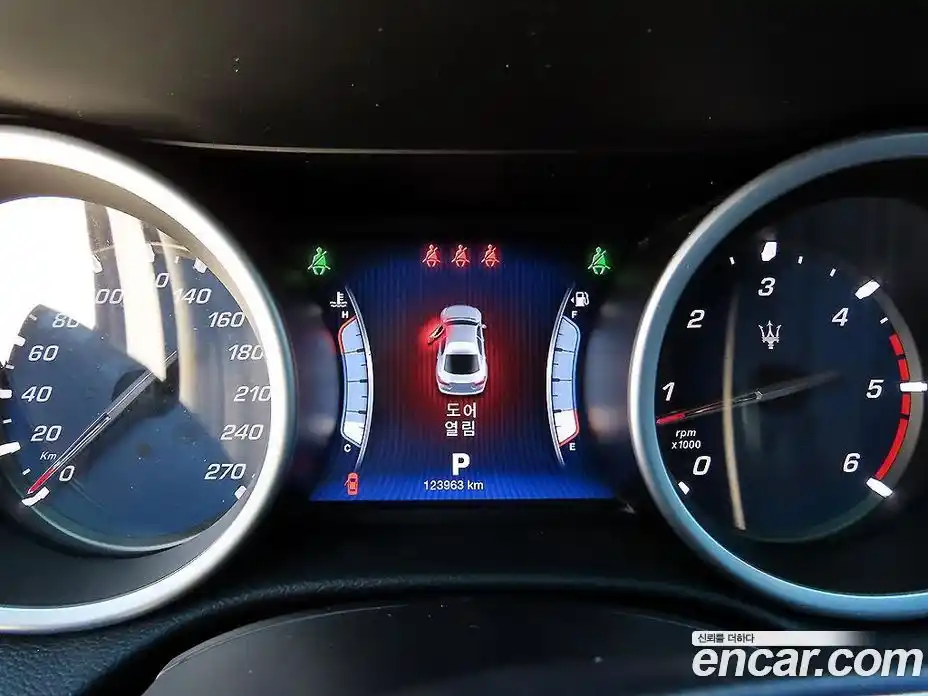 Maserati Ghibli 2015 3.0 гидро в Москве № 256032, фото 9