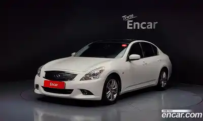 Infiniti G, 2011