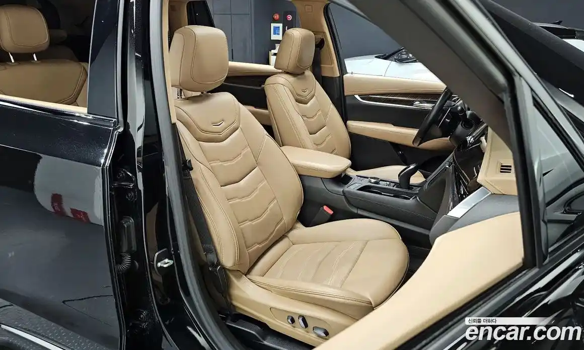 Cadillac XT6 2022 3.6 гидро в Москве № 256449, фото 10