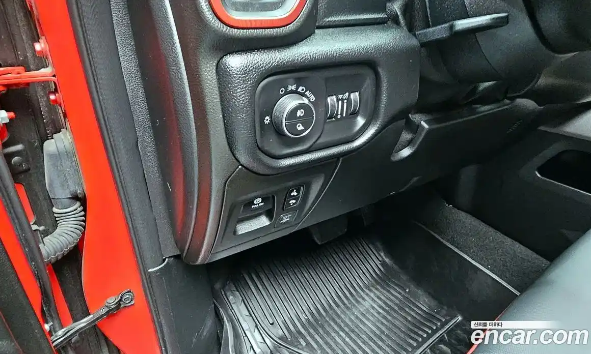 Dodge Ram Pick Up 2019 5.7 гидро в Москве № 259808, фото 16