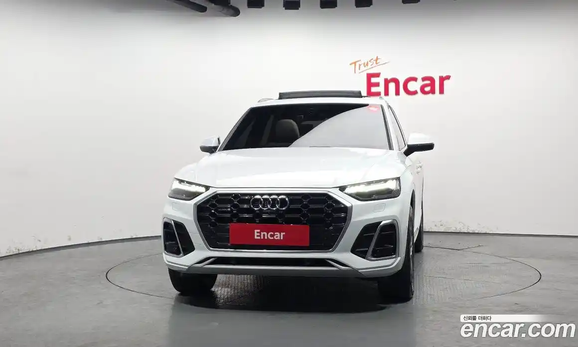 Audi Q5 2023 2.0 гидро в Москве № 266301, фото 3