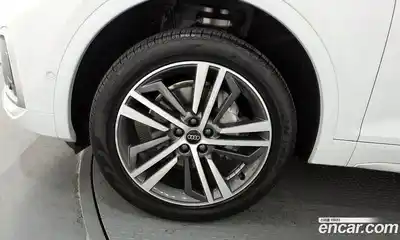 Audi Q5 2023 2.0 гидро в Москве № 266301, миниатюра 5
