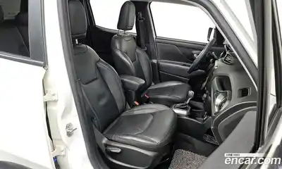 Jeep Renegade 2019 2.4 гидро в Москве № 278455, миниатюра 12