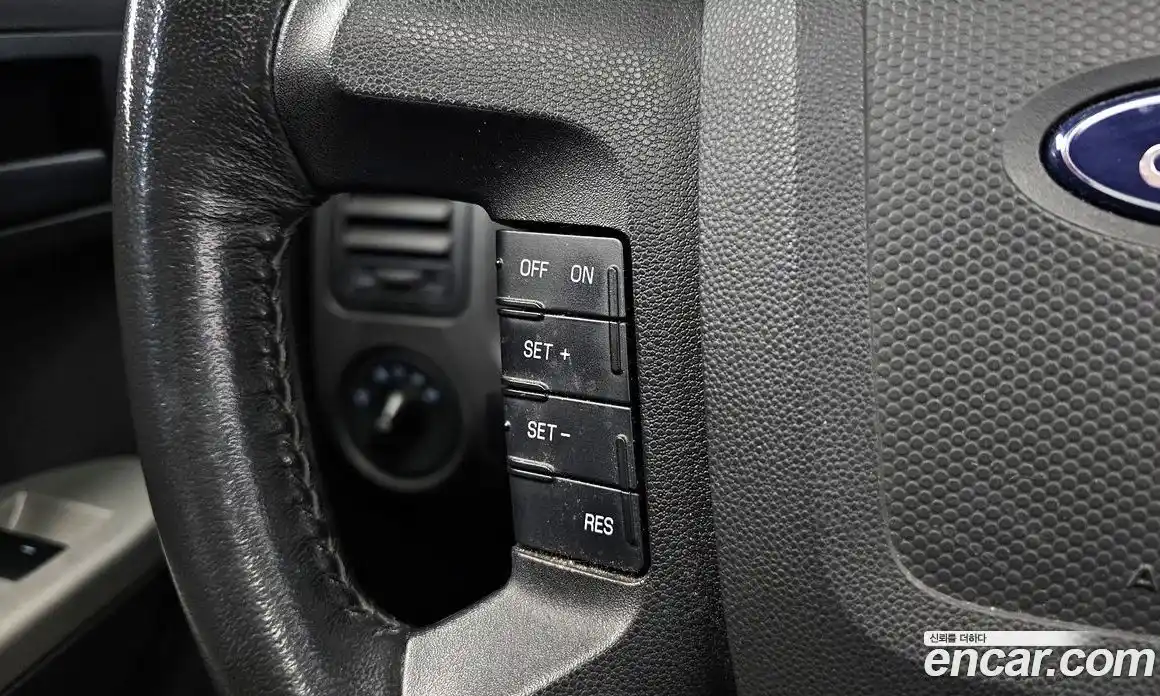 Ford Escape 2011 2.5 гидро в Москве № 281653, фото 16