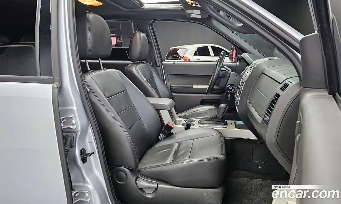 Ford Escape 2011 2.5 гидро в Москве № 281653, фото 10