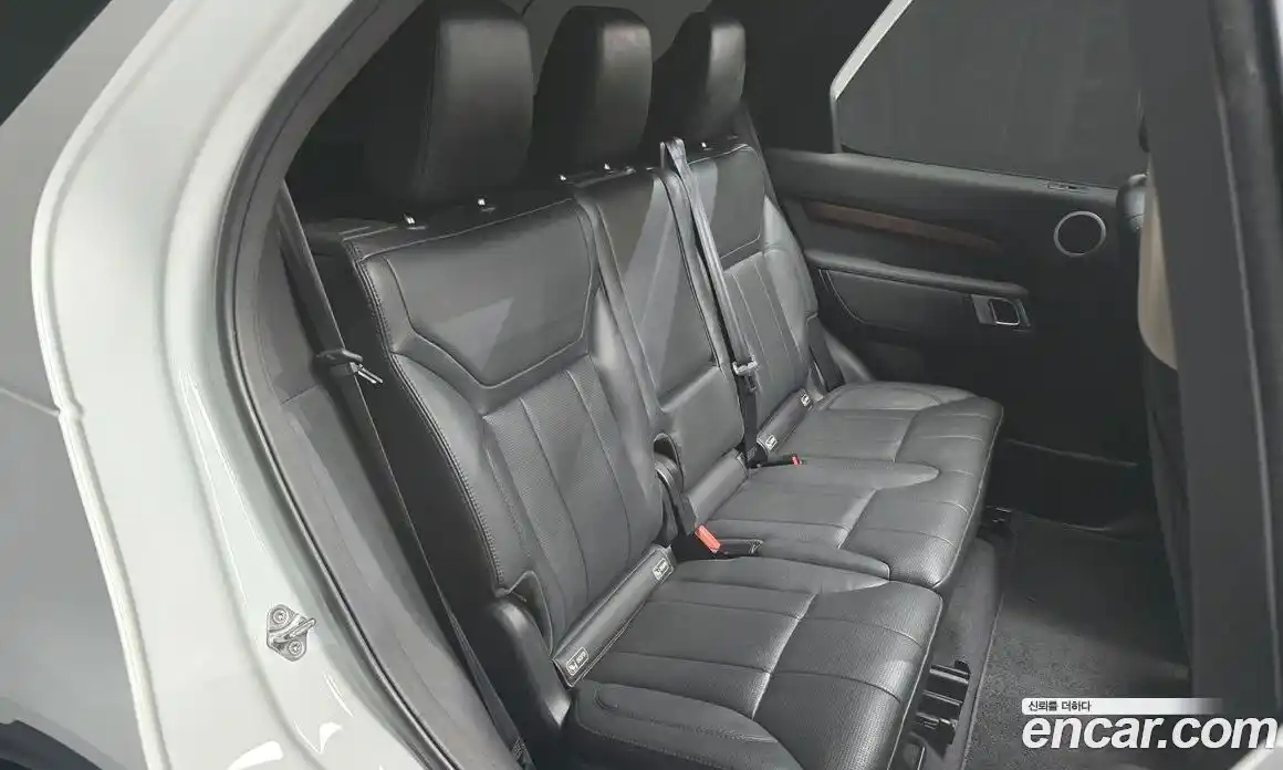 Land Rover Discovery 2017 3.0 гидро в Москве № 316253, фото 12