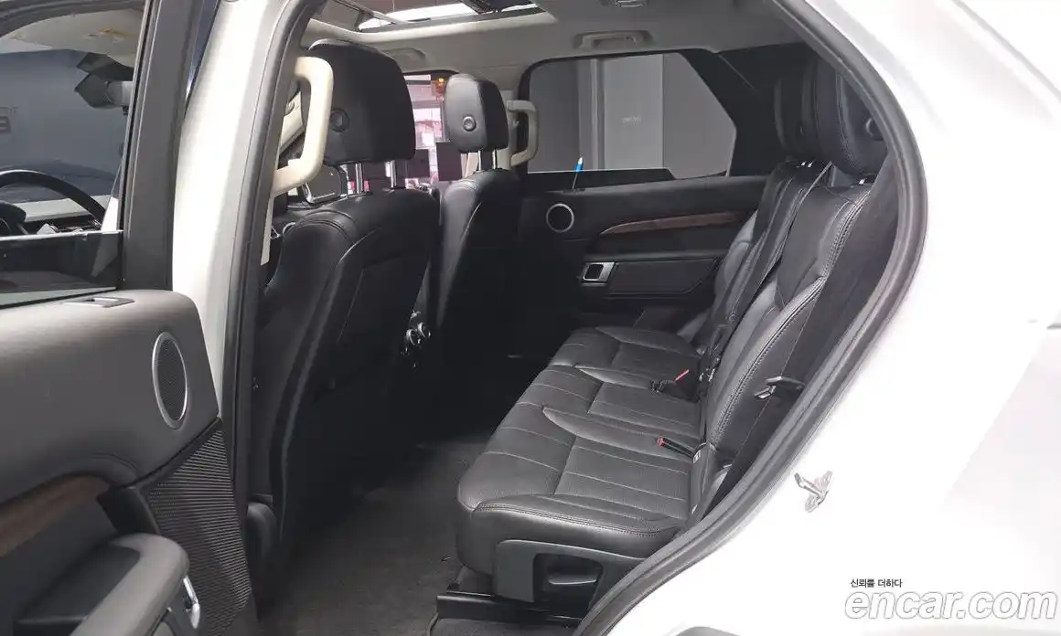 Land Rover Discovery 2017 3.0 гидро в Москве № 316253, фото 13
