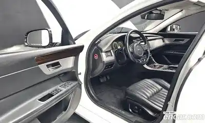 Jaguar XF 2016 2.0 гидро в Москве № 335853, миниатюра 11