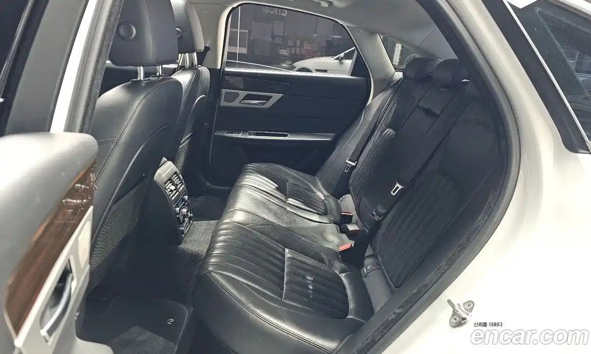 Jaguar XF 2016 2.0 гидро в Москве № 335853, фото 12