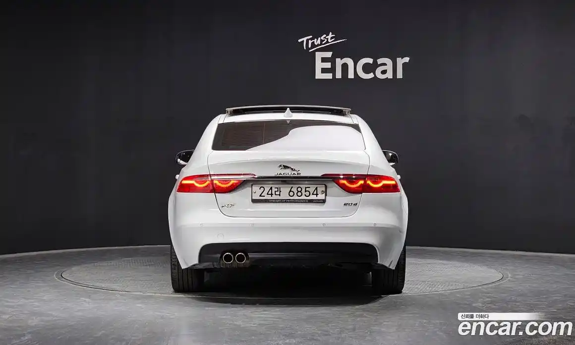 Jaguar XF 2016 2.0 гидро в Москве № 335853, фото 4