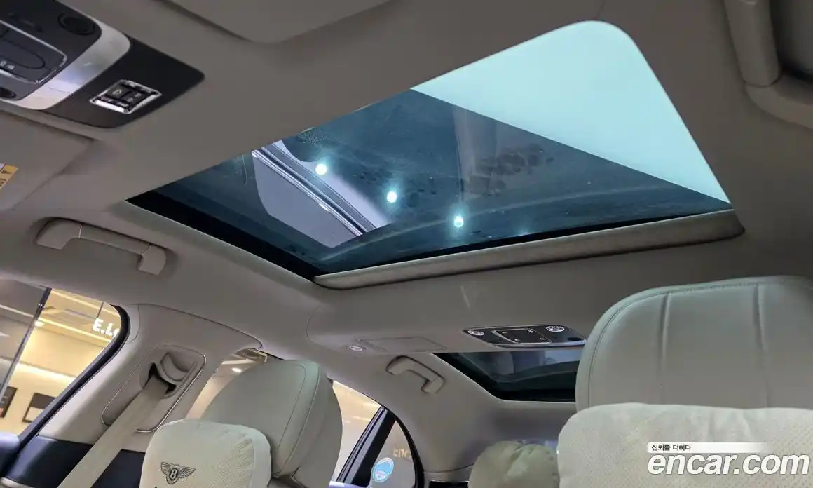 Bentley Flying Spur 2021 4.0 гидро в Москве № 366322, фото 17