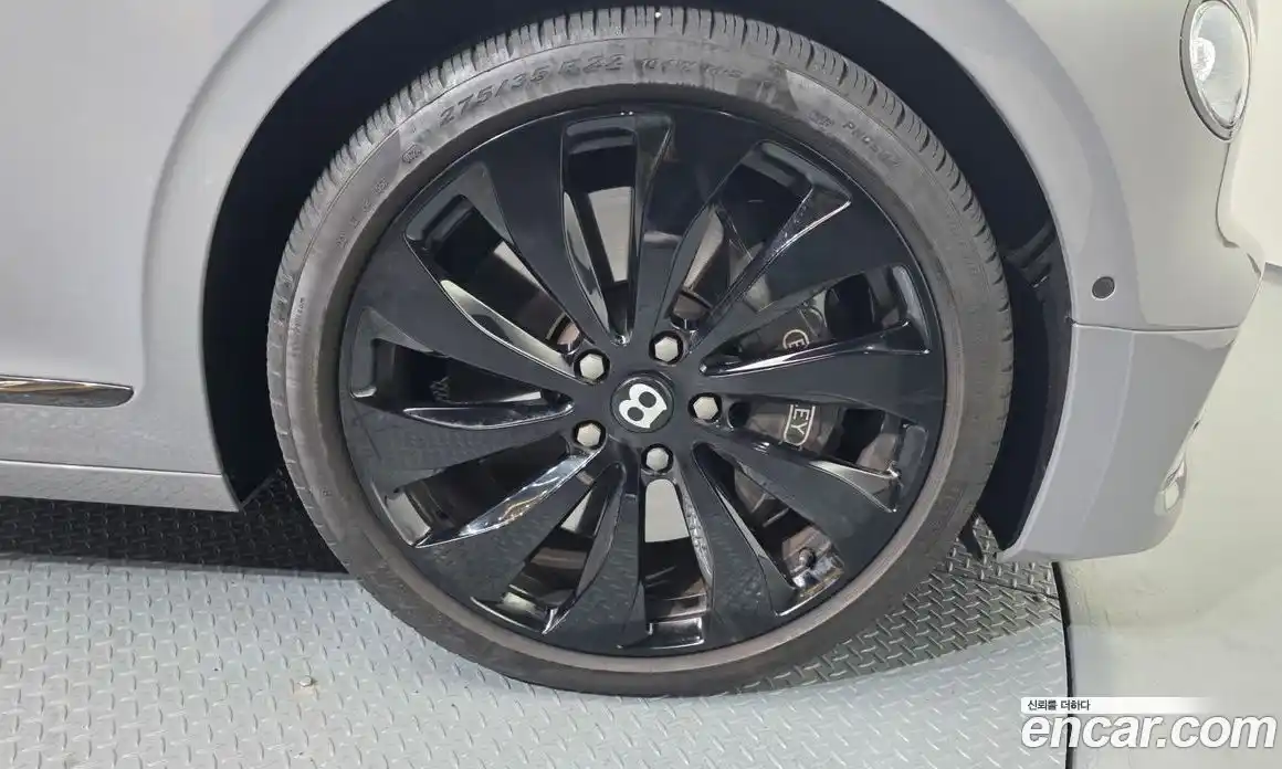 Bentley Flying Spur 2021 4.0 гидро в Москве № 366322, фото 4