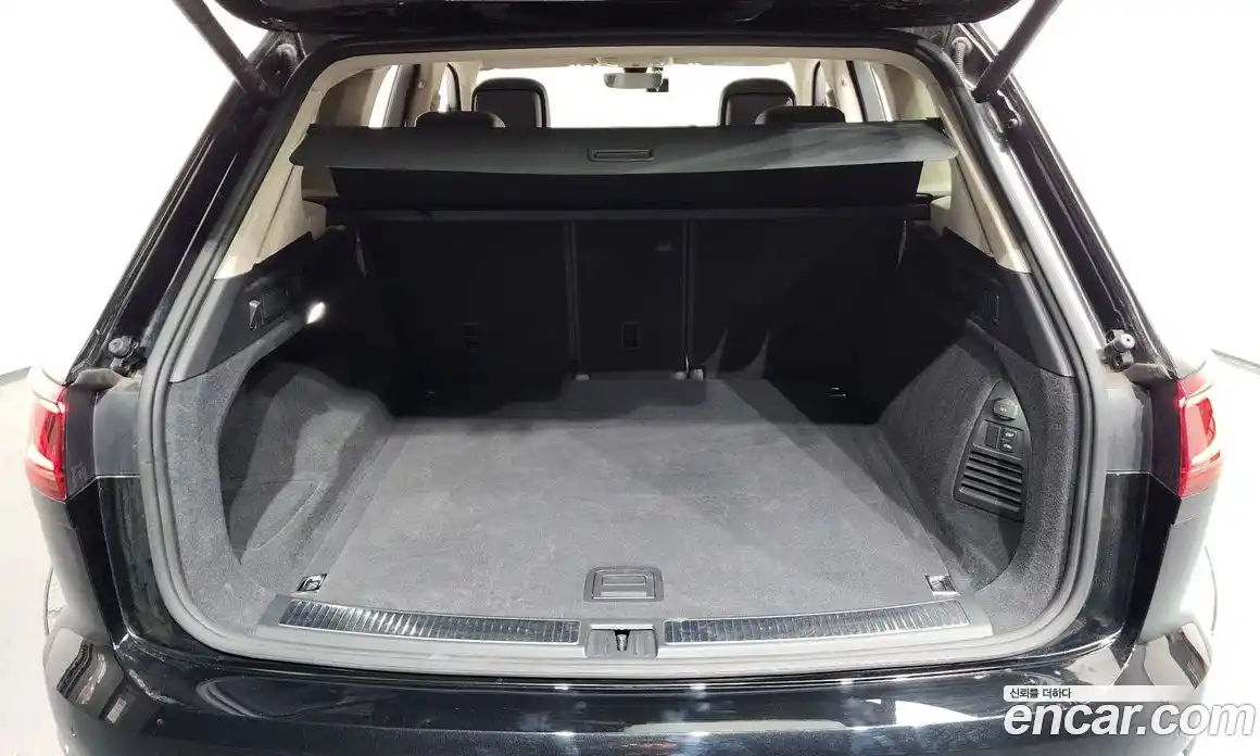 Volkswagen Touareg 2023 3.0 гидро в Москве № 428928, фото 20