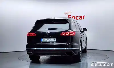 Volkswagen Touareg 2023 3.0 гидро в Москве № 428928, миниатюра 4