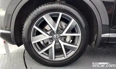 Volkswagen Touareg 2023 3.0 гидро в Москве № 428928, миниатюра 5