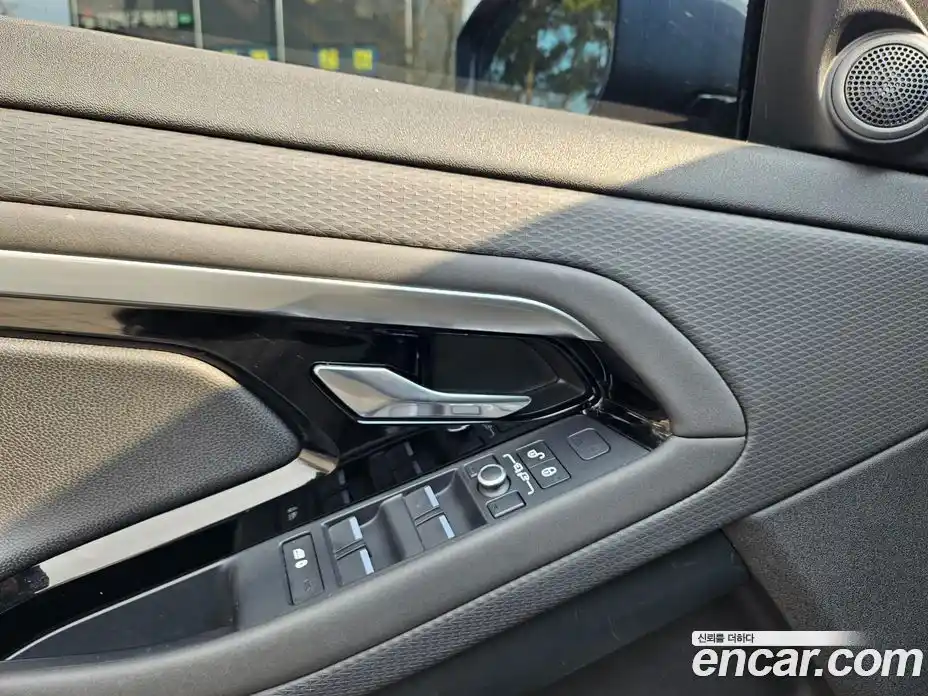 Land Rover Range-Rover Evoque 2020 2.0 гидро в Москве № 471581, фото 11