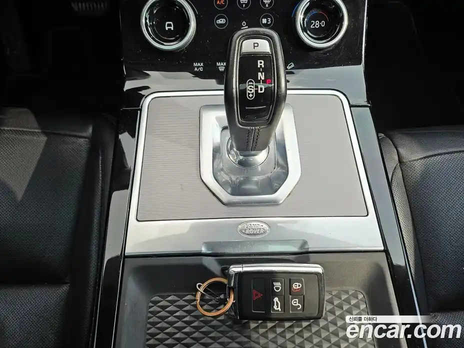 Land Rover Range-Rover Evoque 2020 2.0 гидро в Москве № 471581, фото 19