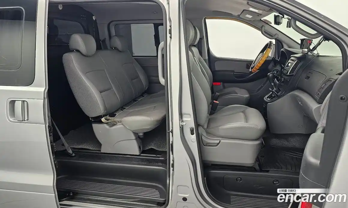 Hyundai Starex 2016 2.5 гидро в Москве № 48735, фото 18