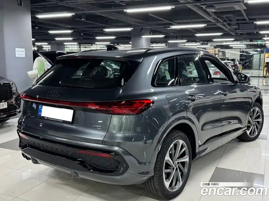 Audi Q5 2025 2.0 гидро в Москве № 497142, фото 3