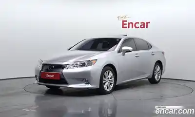 Lexus ES, 2012