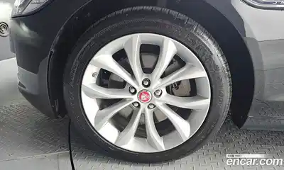 Jaguar XF 2019 2.0 гидро в Москве № 500227, миниатюра 5