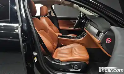 Jaguar XF 2019 2.0 гидро в Москве № 500227, миниатюра 10