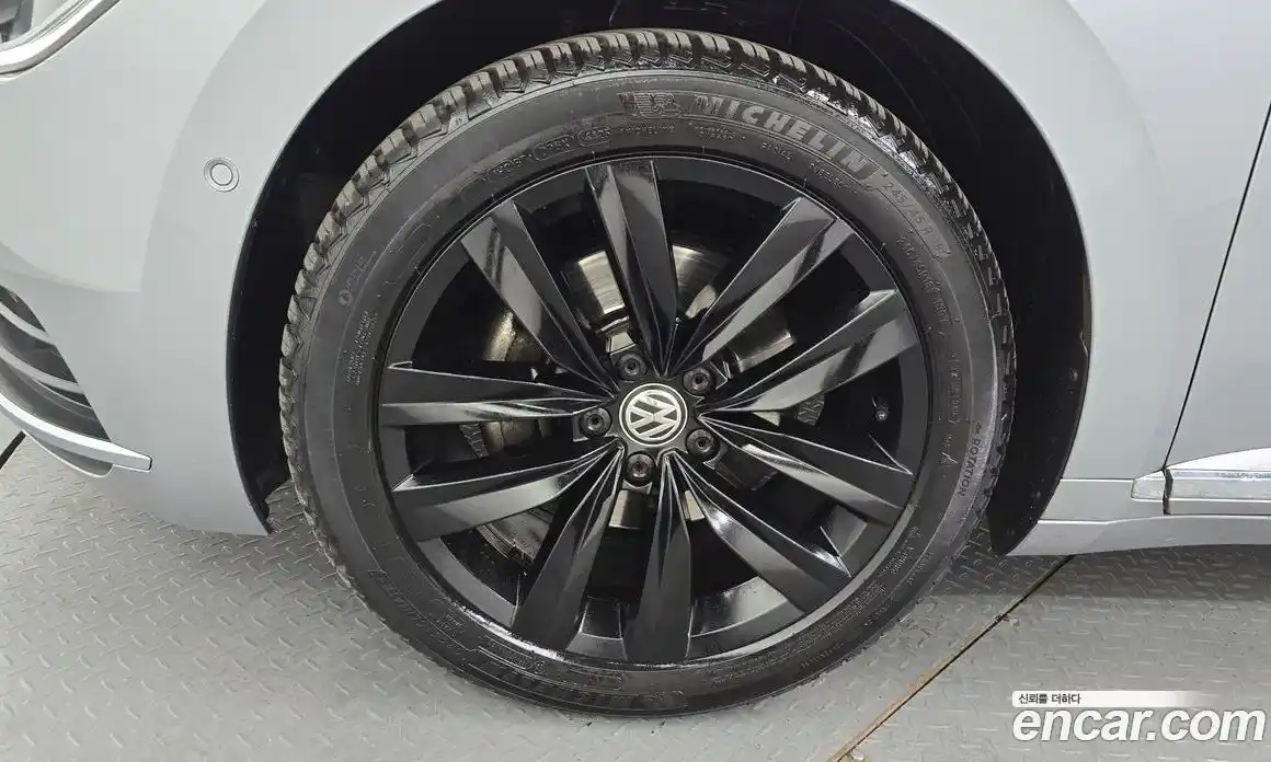 Volkswagen Arteon 2018 2.0 гидро в Москве № 547420, фото 5