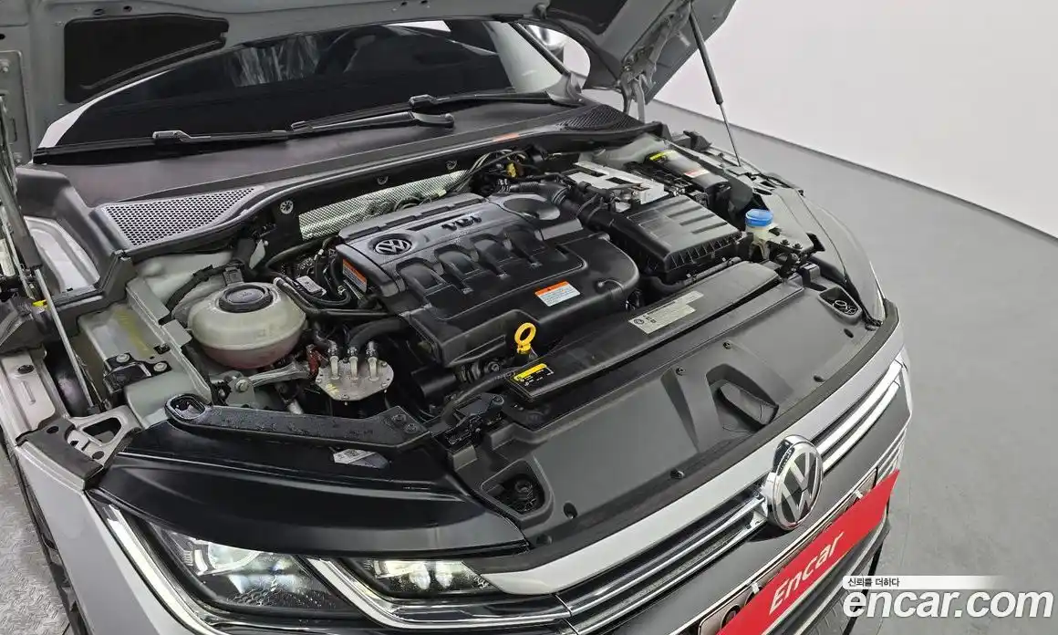 Volkswagen Arteon 2018 2.0 гидро в Москве № 547420, фото 6